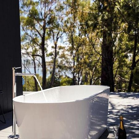 Simpsons Bay Blyth Retreat, Bruny Islandヴィラ エクステリア 写真